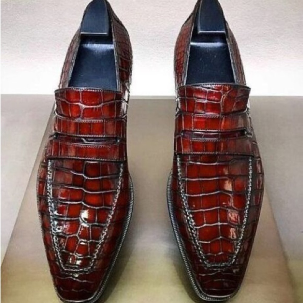 Handcrafted men dress shoes